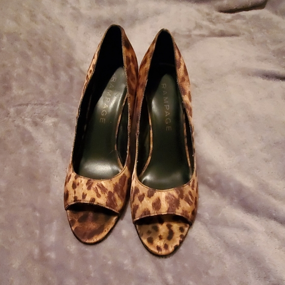 Peep Toe Leopard Heels - Picture 6 of 6